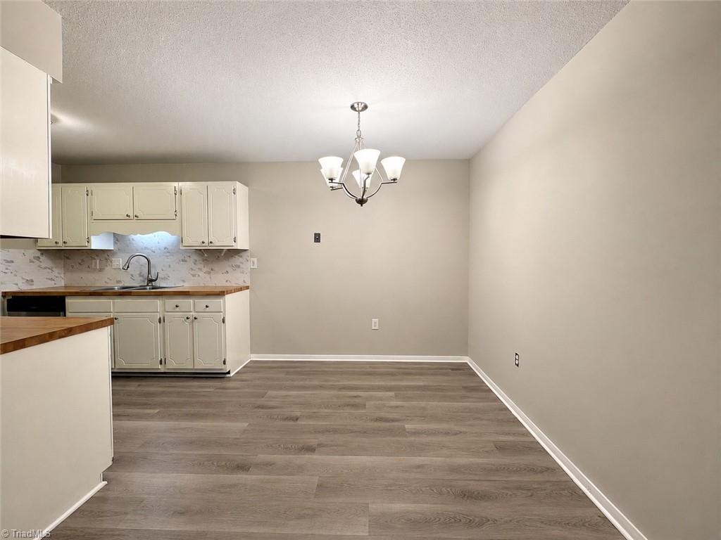 2235 Sunderland Road # 98c Property Photo 6