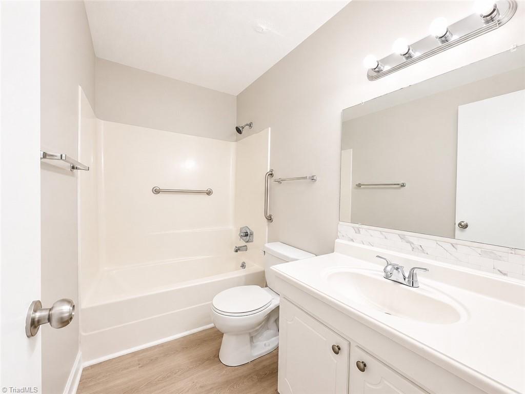 2235 Sunderland Road # 98c Property Photo 14