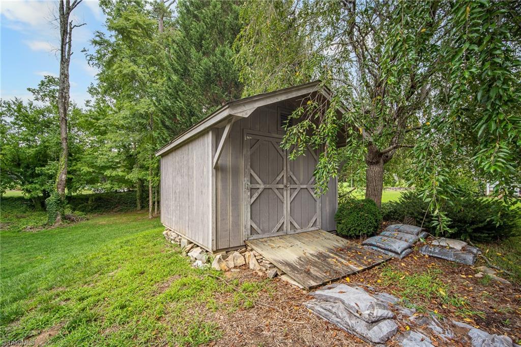 902 Sedgewick Lane Property Photo 14