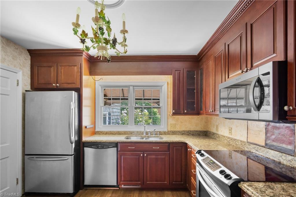 902 Sedgewick Lane Property Photo 20