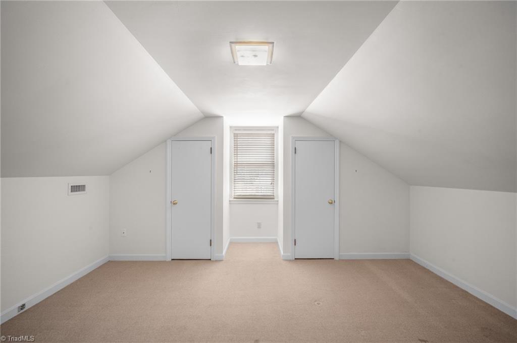 902 Sedgewick Lane Property Photo 42