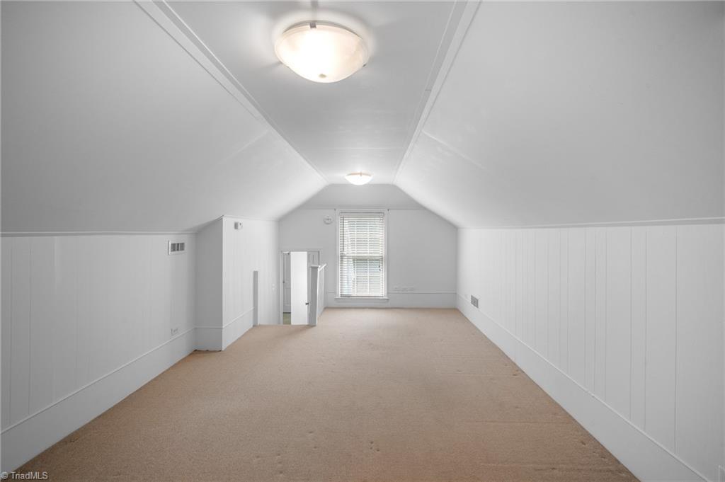 902 Sedgewick Lane Property Photo 46