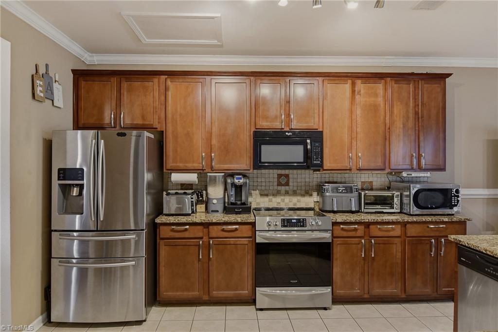 2595 Viola Court Property Photo 7