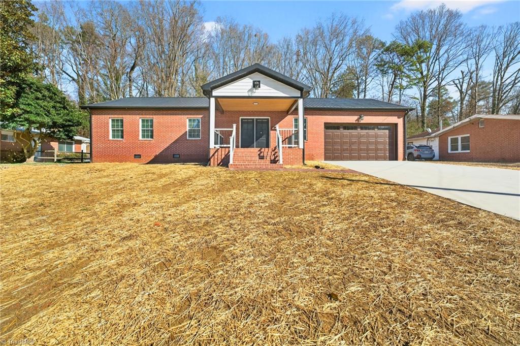 1256 Cloister Drive Property Photo 2
