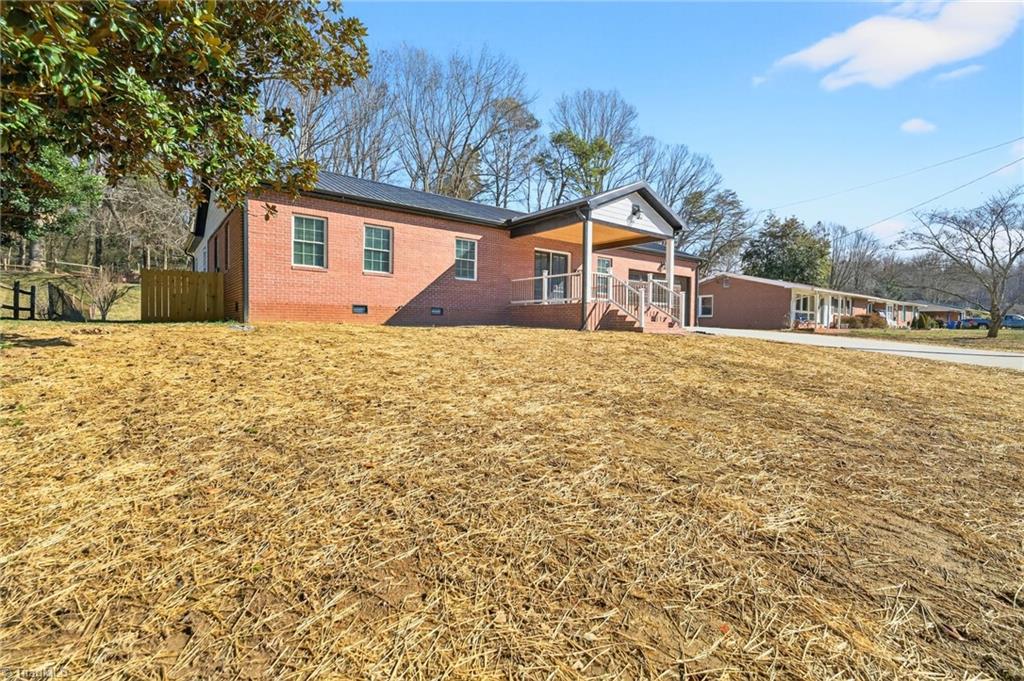 1256 Cloister Drive Property Photo 3