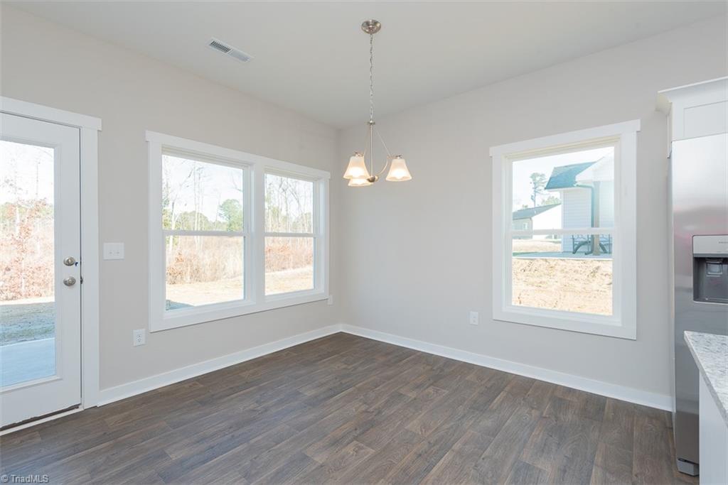 1061 Pinnix Loop Property Photo 3