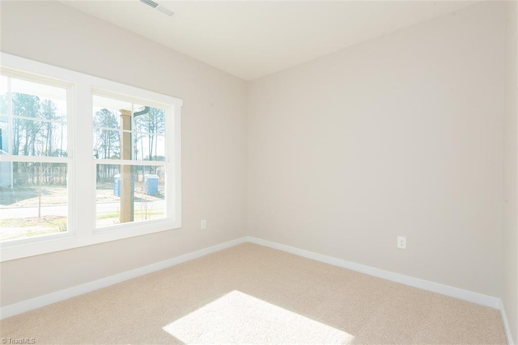 1061 Pinnix Loop Property Photo 10