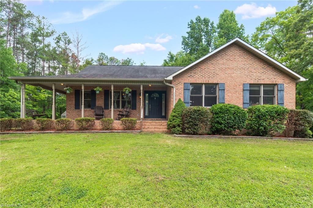 7150 Belews Run Road Property Photo 1
