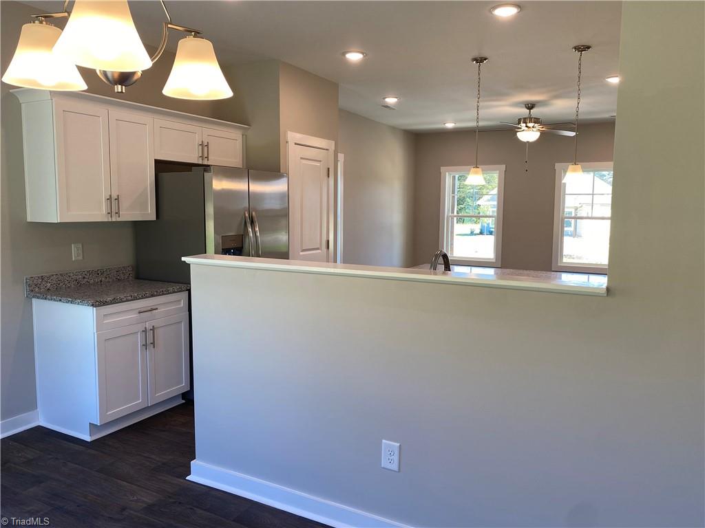 1057 Pinnix Loop Property Photo 8
