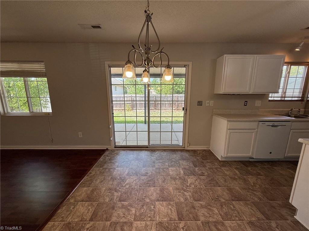 809 Topsail Drive Property Photo 3