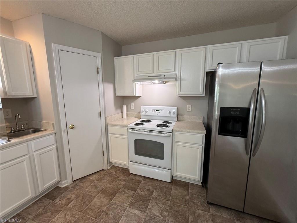 809 Topsail Drive Property Photo 6