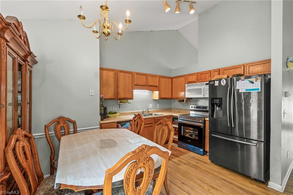 4381 Stone Forest Court Property Photo 13