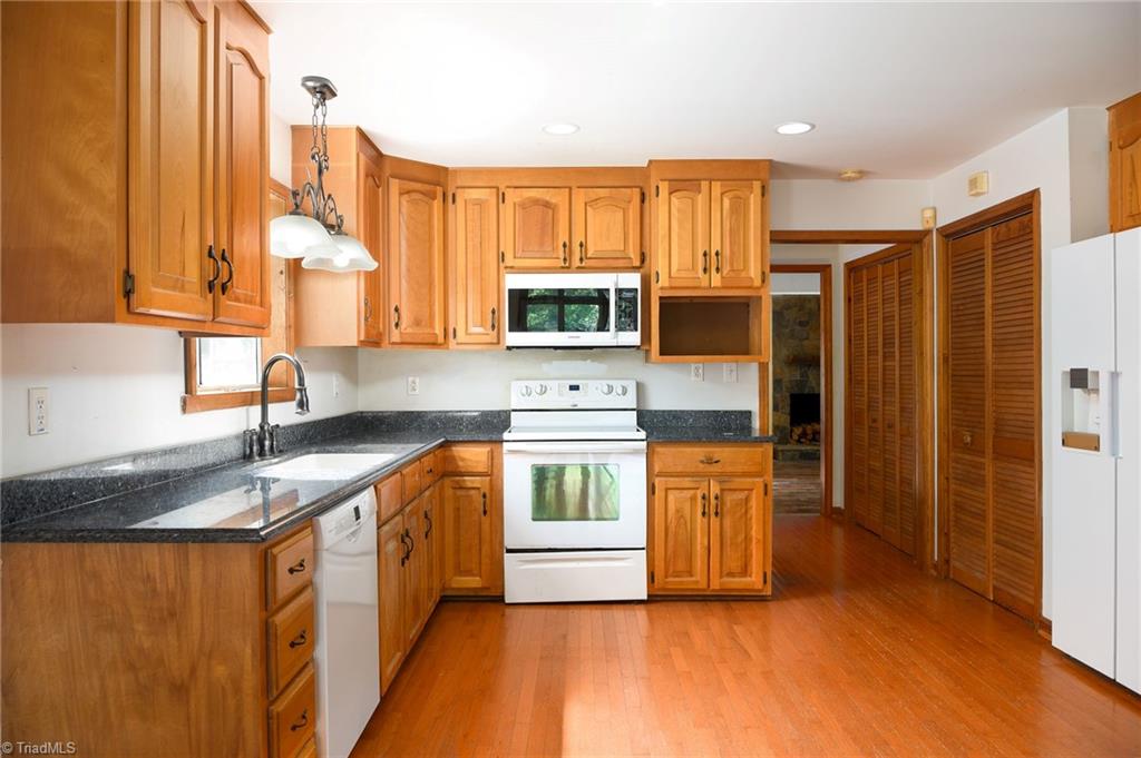 540 Waters Road Property Photo 7