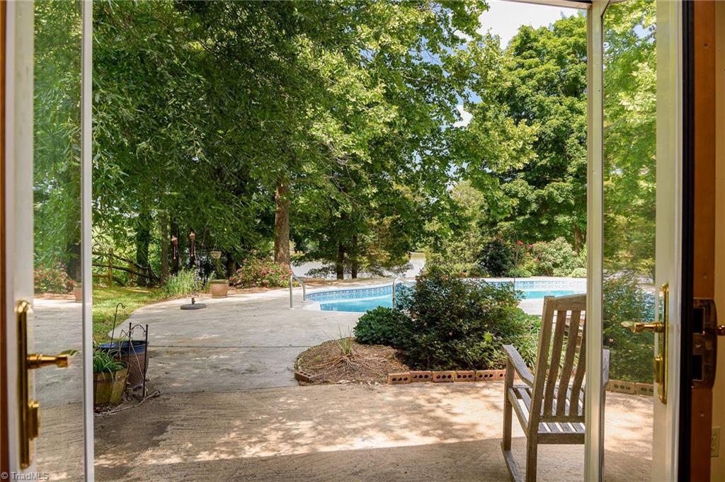 540 Waters Road Property Photo 16