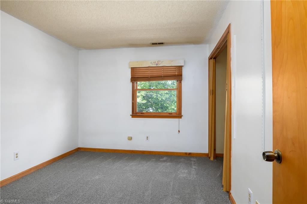 540 Waters Road Property Photo 31