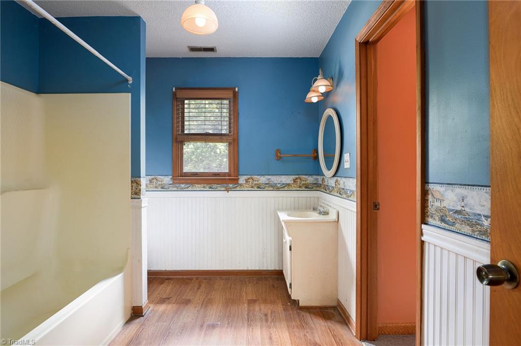 540 Waters Road Property Photo 37