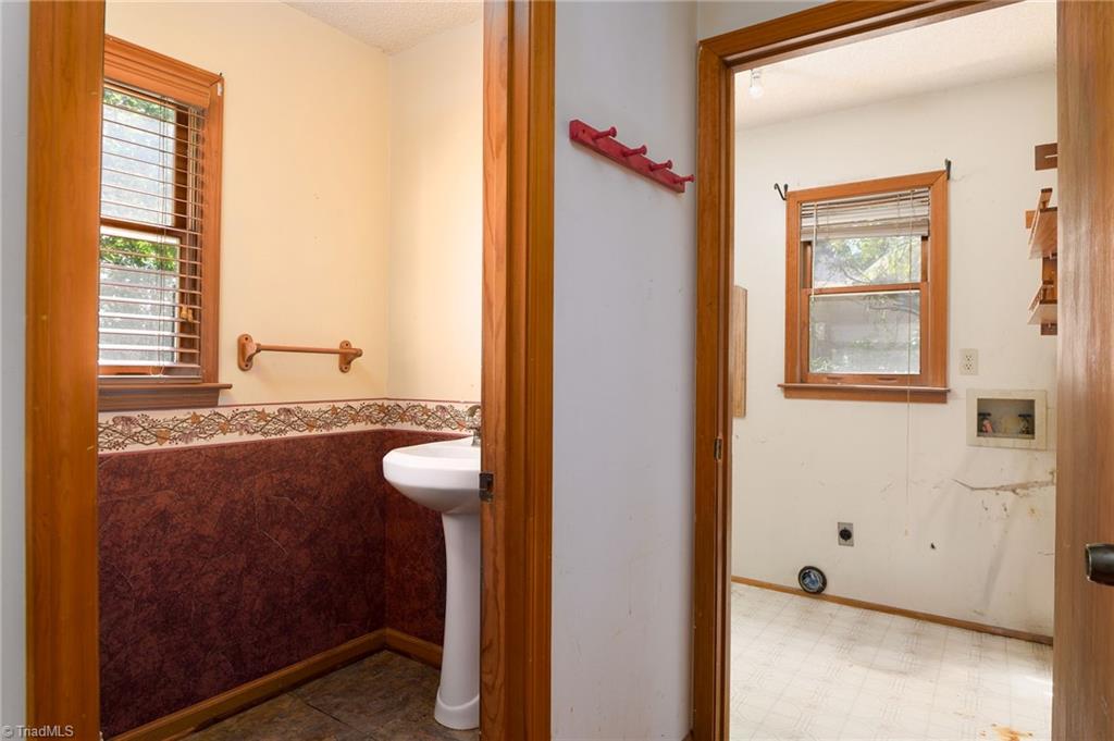 540 Waters Road Property Photo 38