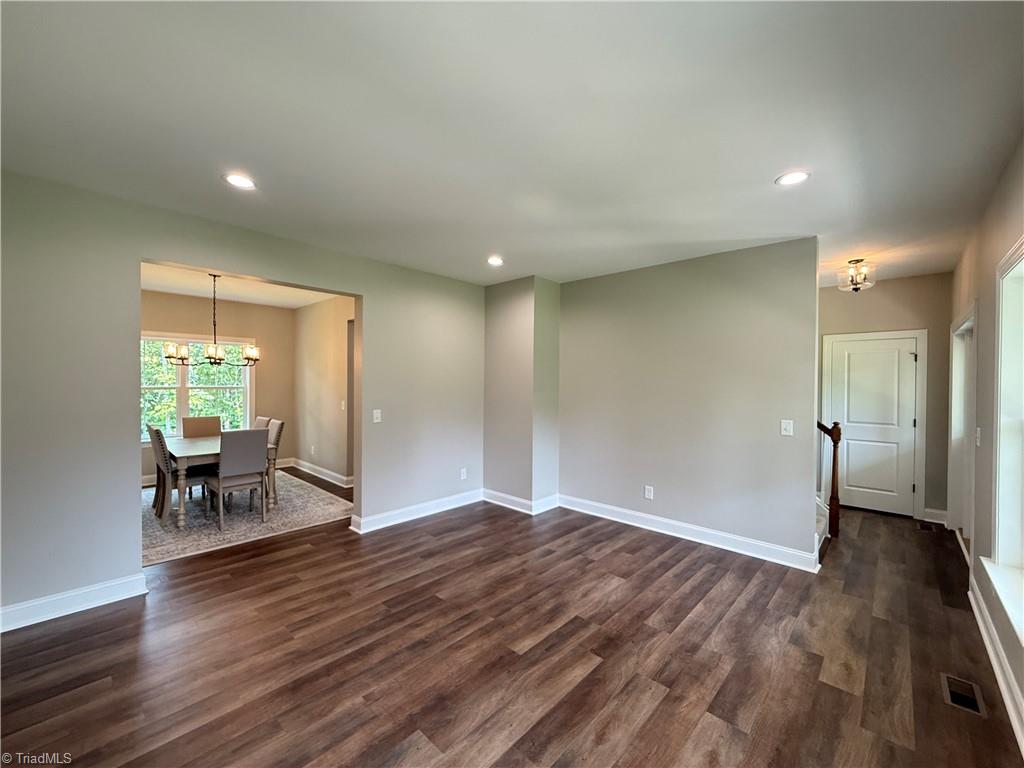 2553 Whipporwill Court Property Photo 8