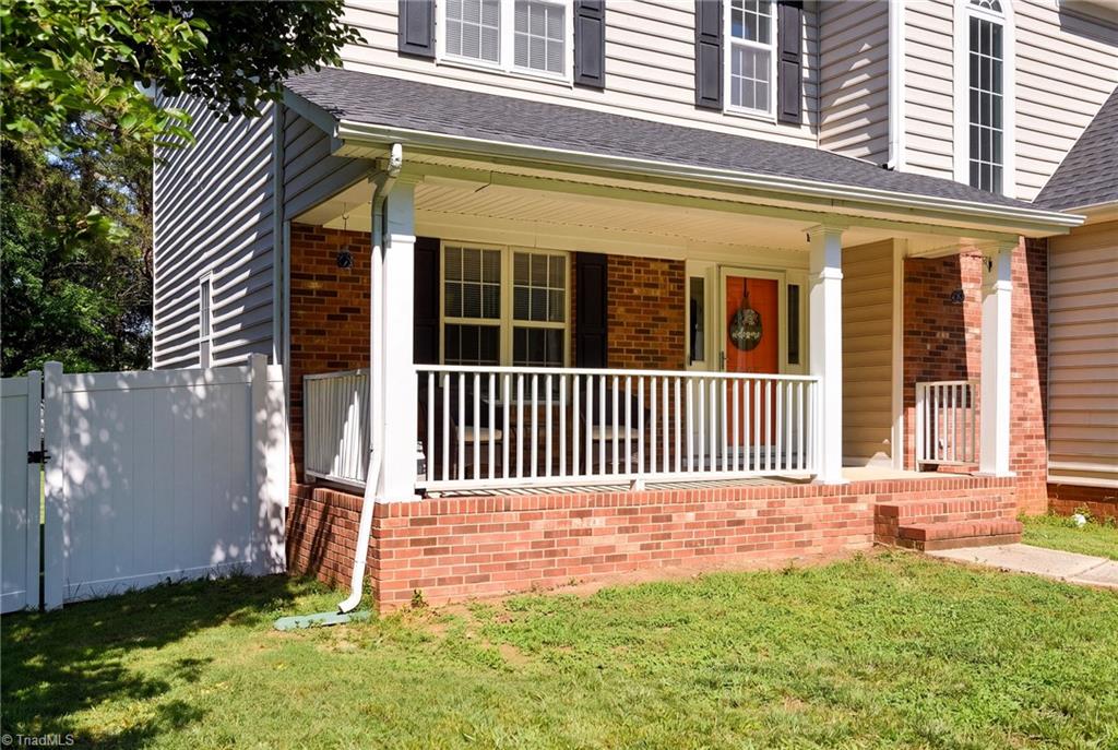 3905 Fairstone Place Property Photo 3