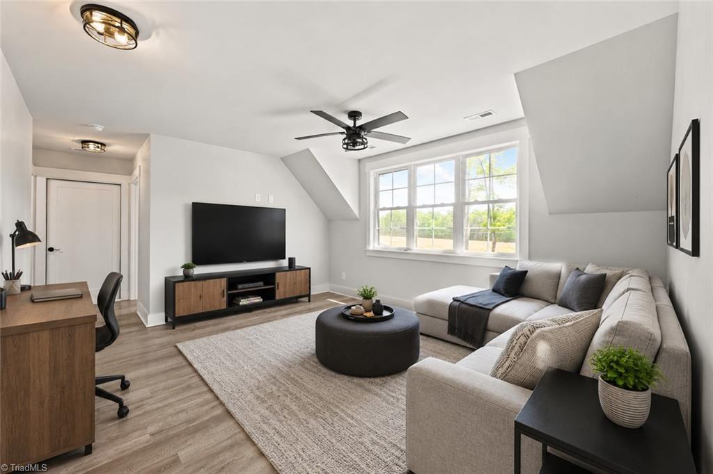 2560 John Lewis Road Property Photo 8