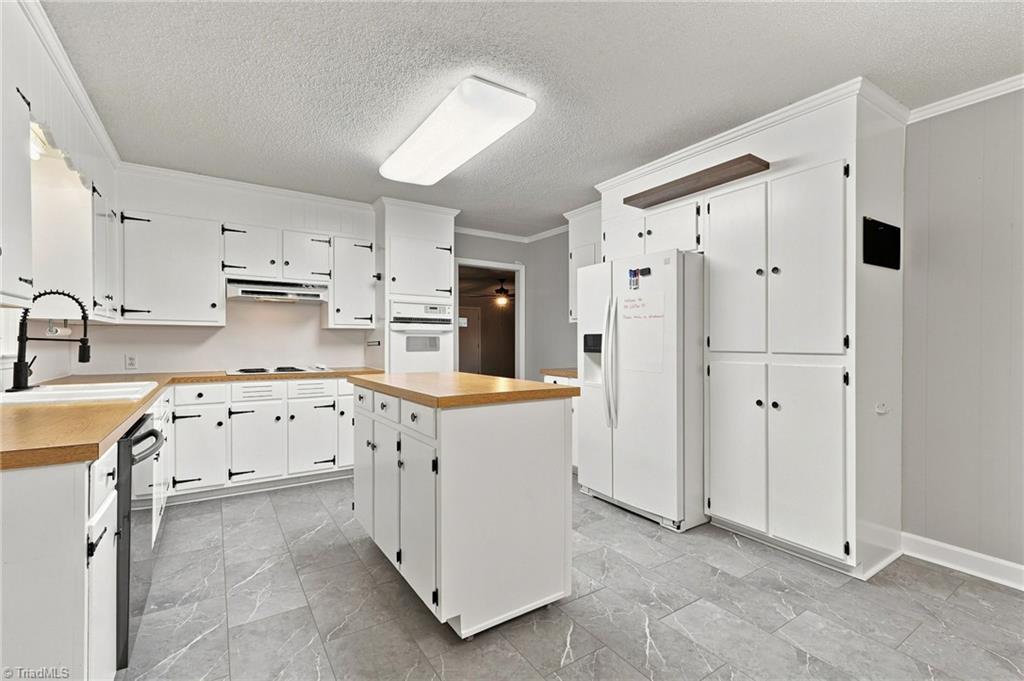 140 Clifton Drive Property Photo 22