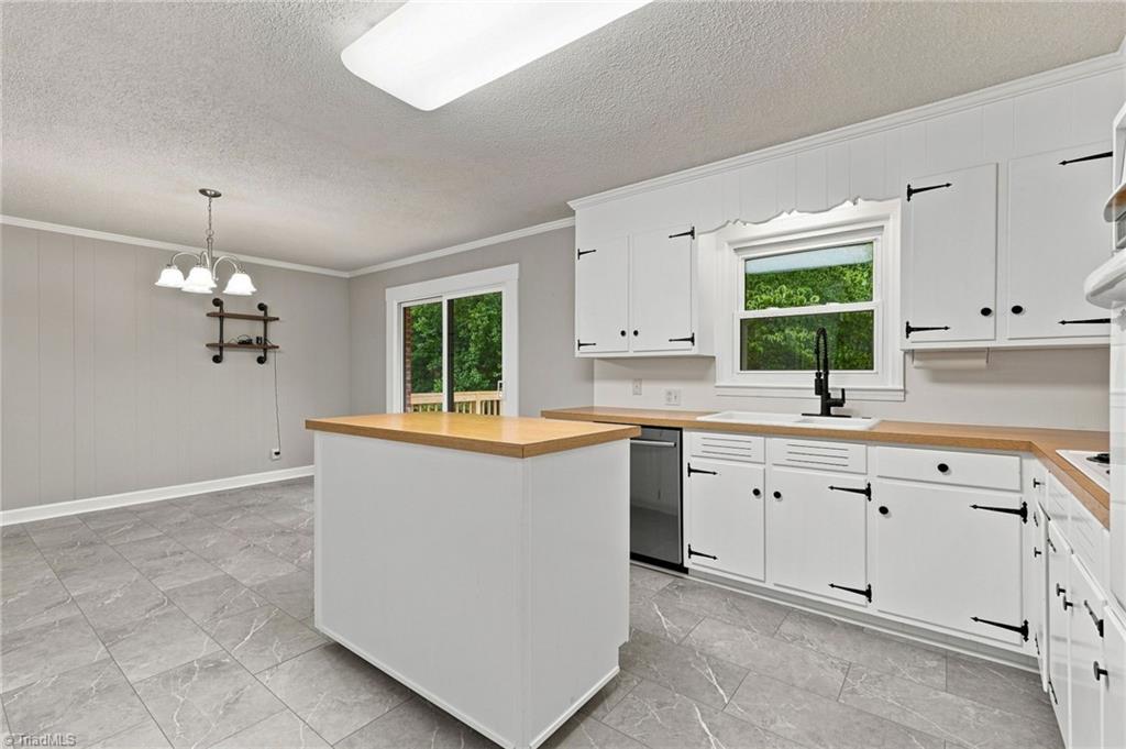 140 Clifton Drive Property Photo 24