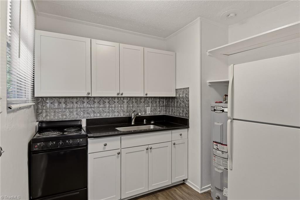 1829 Villa Drive Property Photo 7