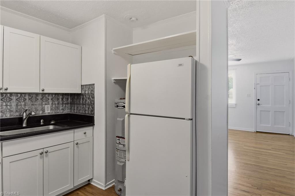 1829 Villa Drive Property Photo 8
