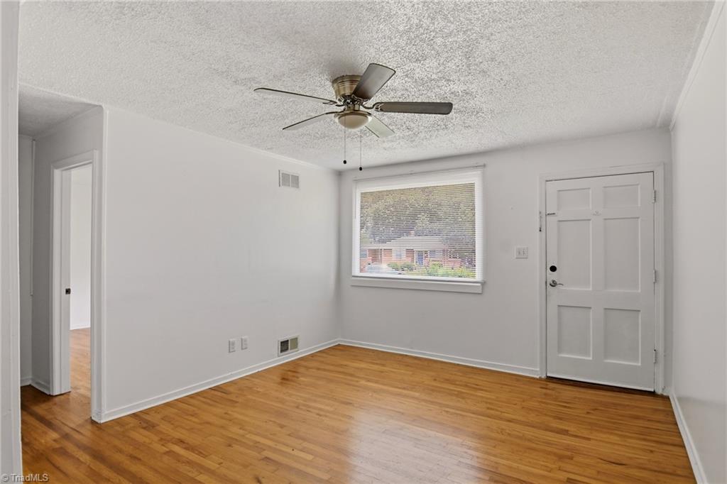 1829 Villa Drive Property Photo 10