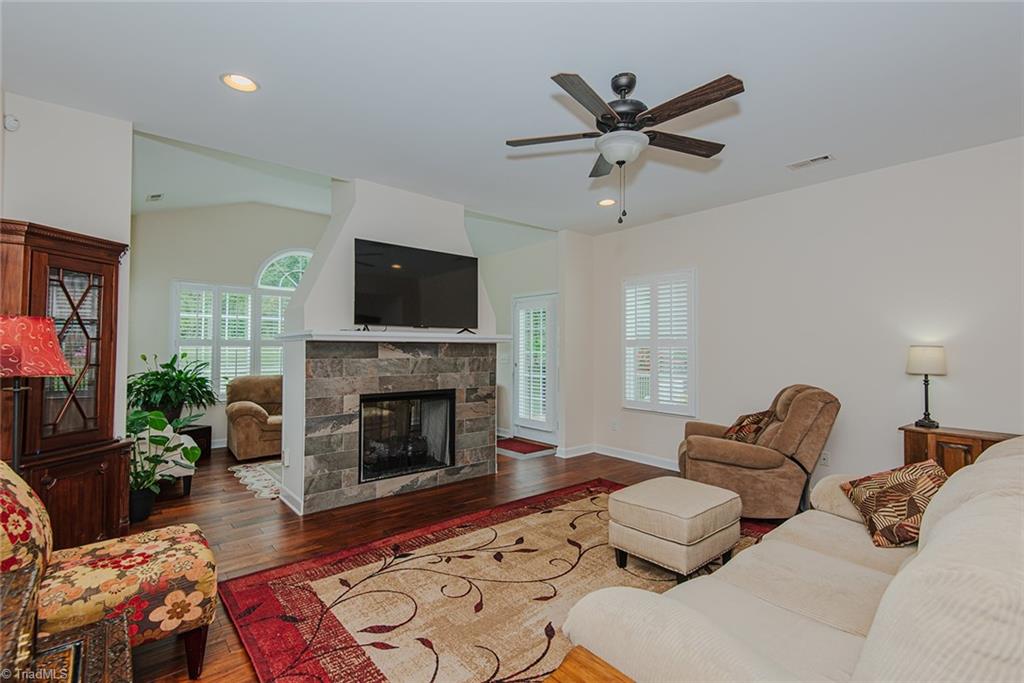 2509 Longshadow Drive Property Photo 5