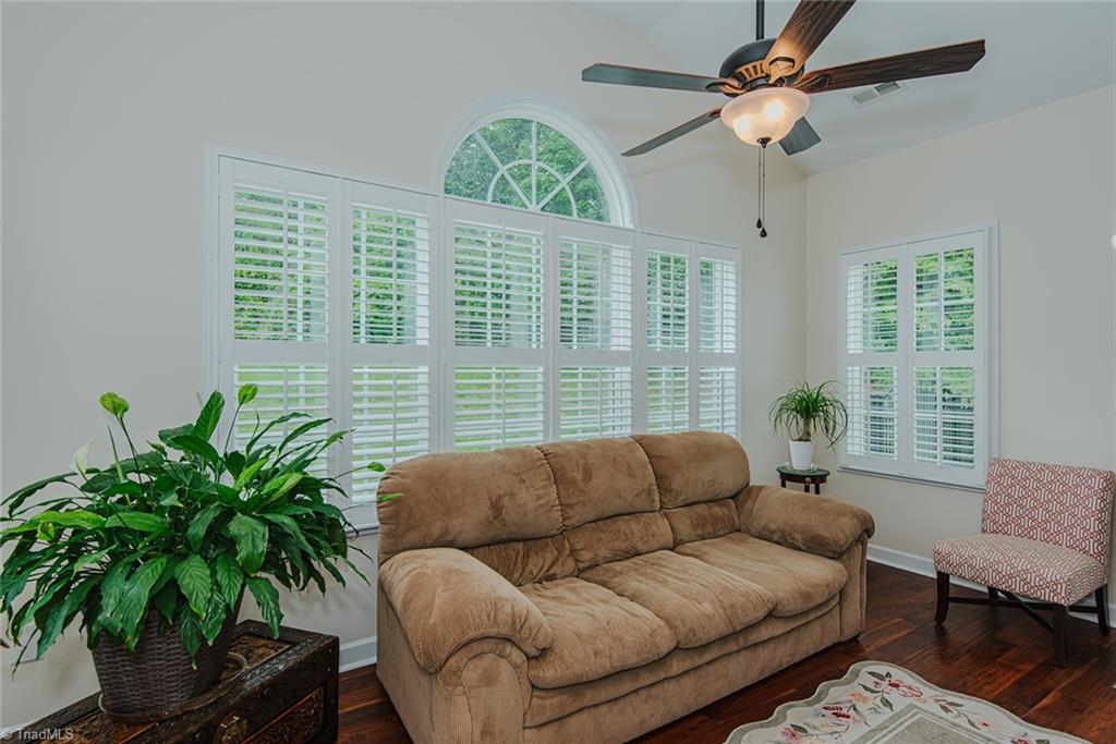 2509 Longshadow Drive Property Photo 9