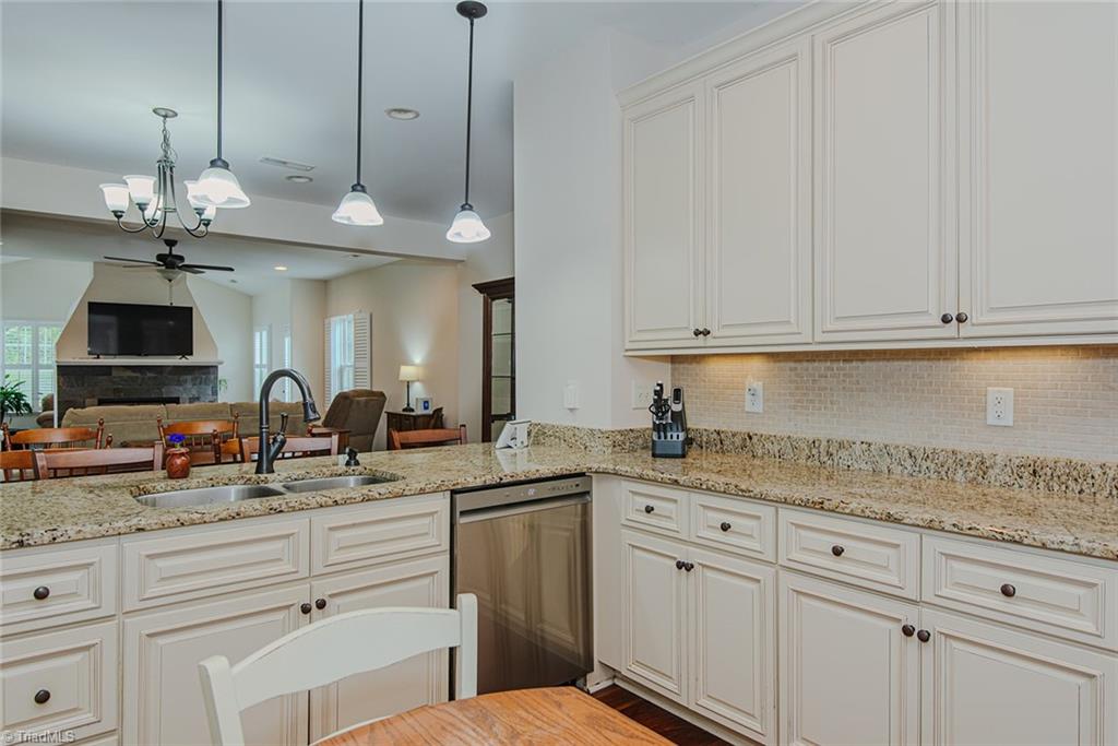 2509 Longshadow Drive Property Photo 11