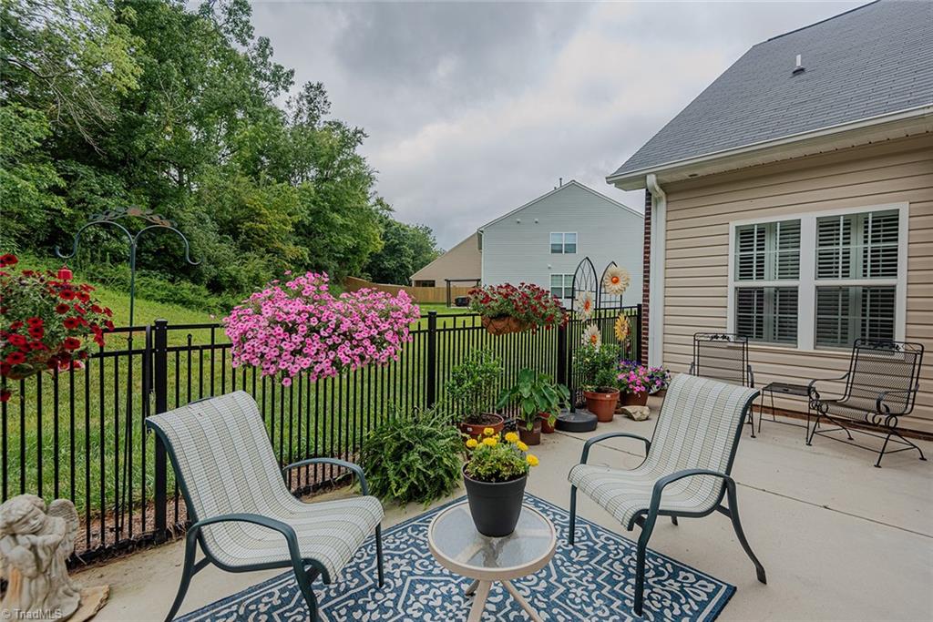 2509 Longshadow Drive Property Photo 29