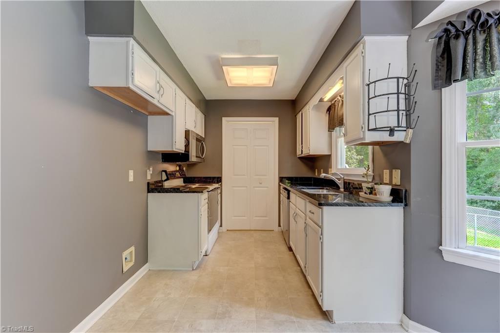 600 Creekridge Drive Property Photo 12