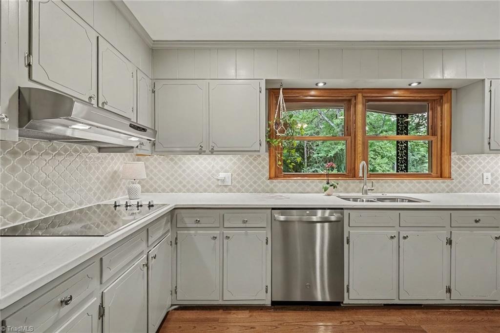 950 Croyden Street Property Photo 12