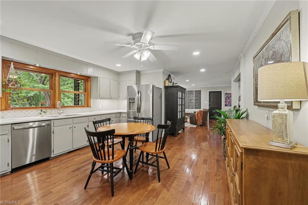 950 Croyden Street Property Photo 14