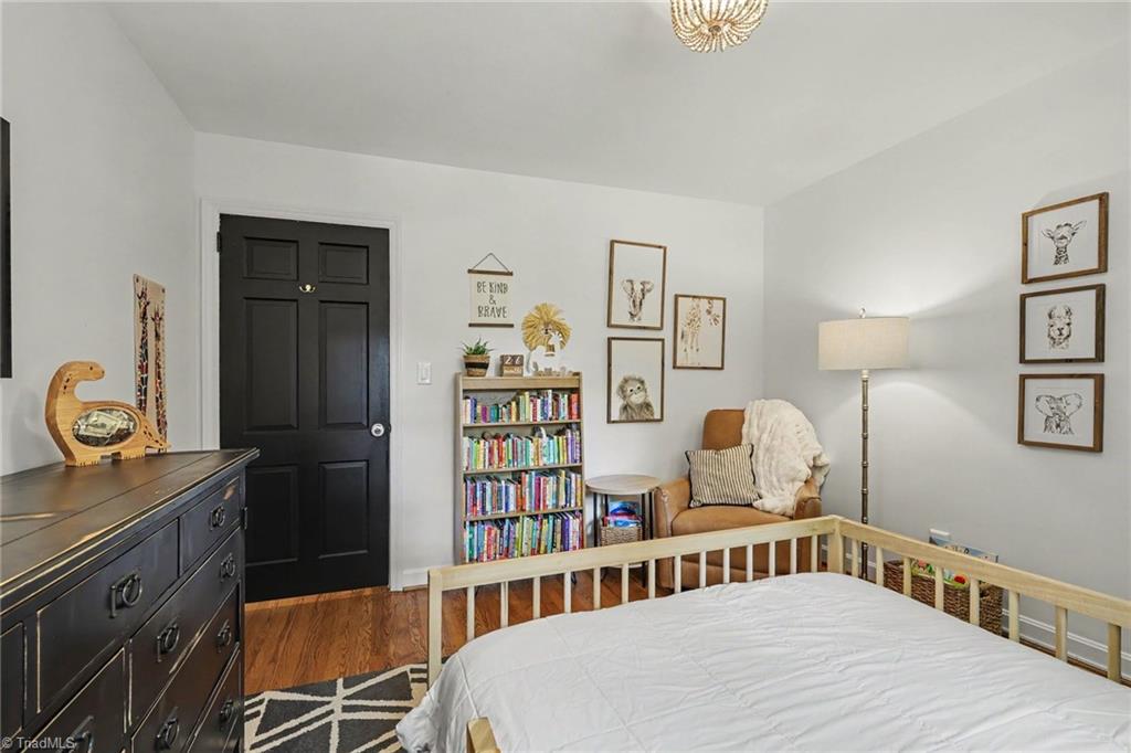 950 Croyden Street Property Photo 28