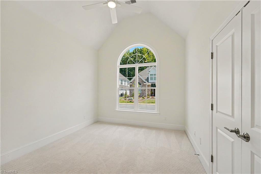 17 Asher Lane Property Photo 27