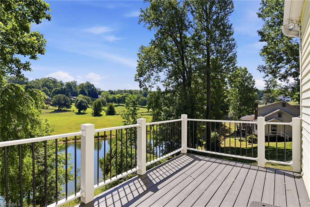 2355 River Run Drive Property Photo 4