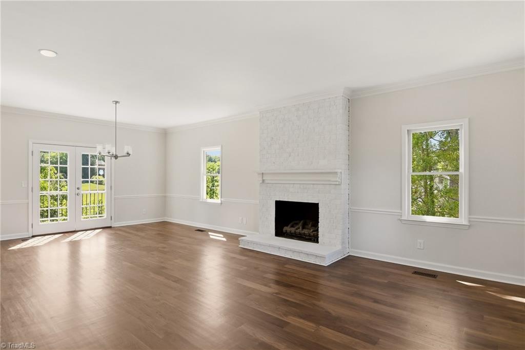 2355 River Run Drive Property Photo 5