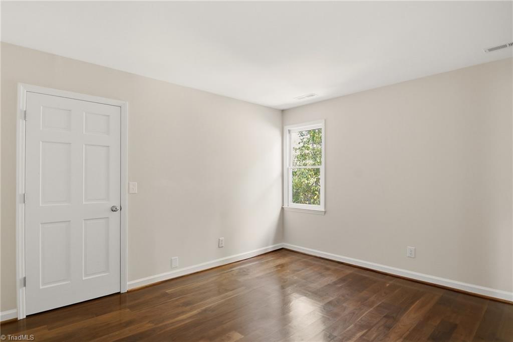 2355 River Run Drive Property Photo 15