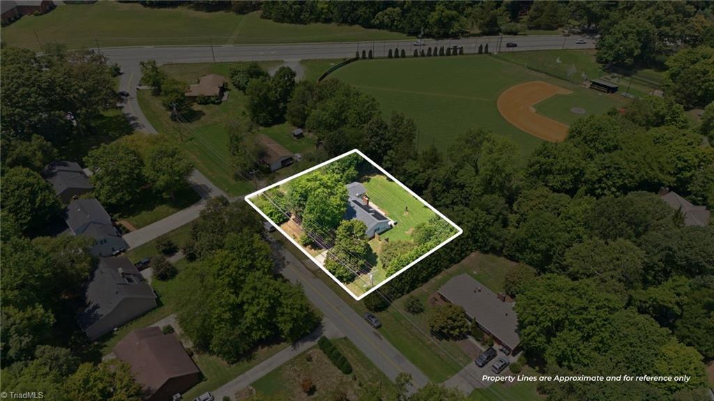2112 Kello Drive Property Photo 2
