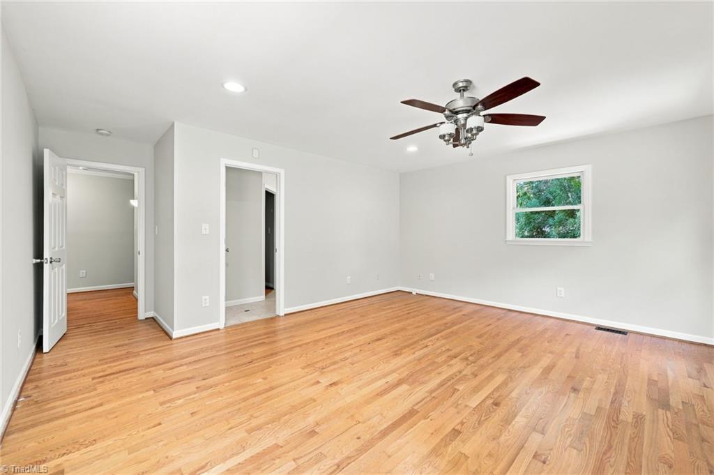2112 Kello Drive Property Photo 8