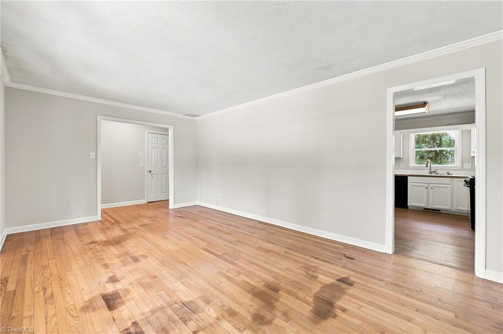 2112 Kello Drive Property Photo 11