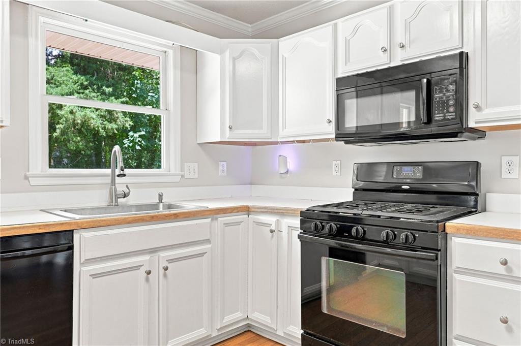 2112 Kello Drive Property Photo 12