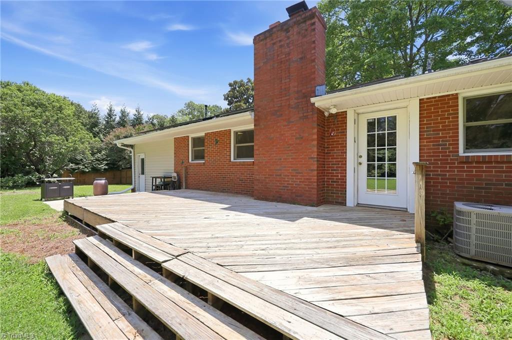 2112 Kello Drive Property Photo 14