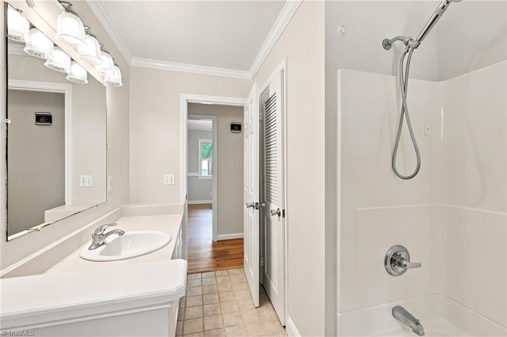 2112 Kello Drive Property Photo 20