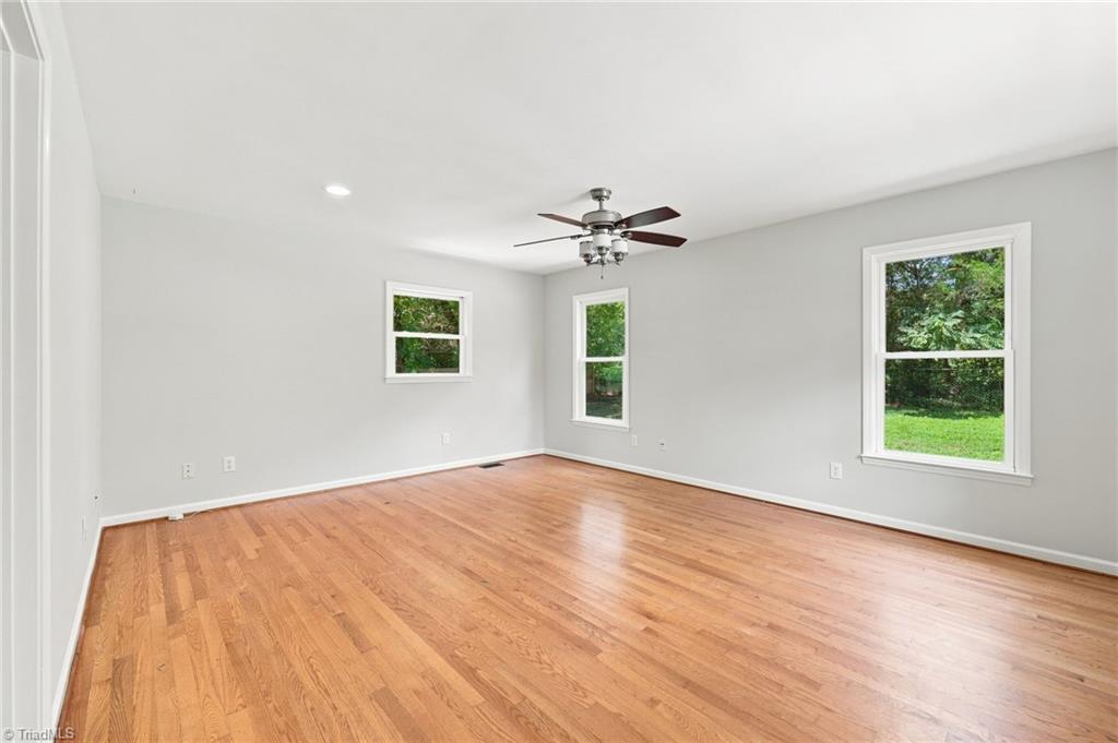 2112 Kello Drive Property Photo 21