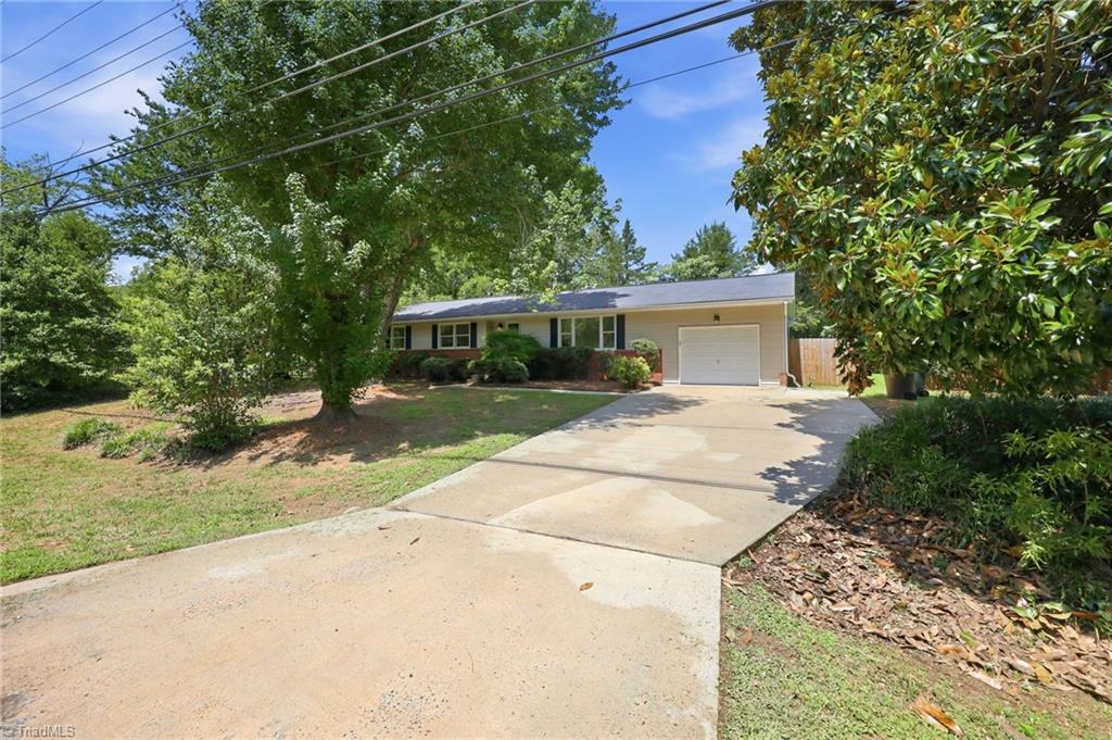 2112 Kello Drive Property Photo 33