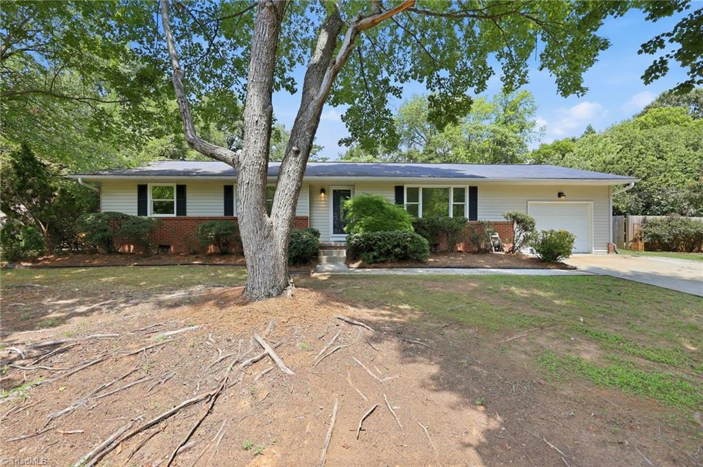 2112 Kello Drive Property Photo 35